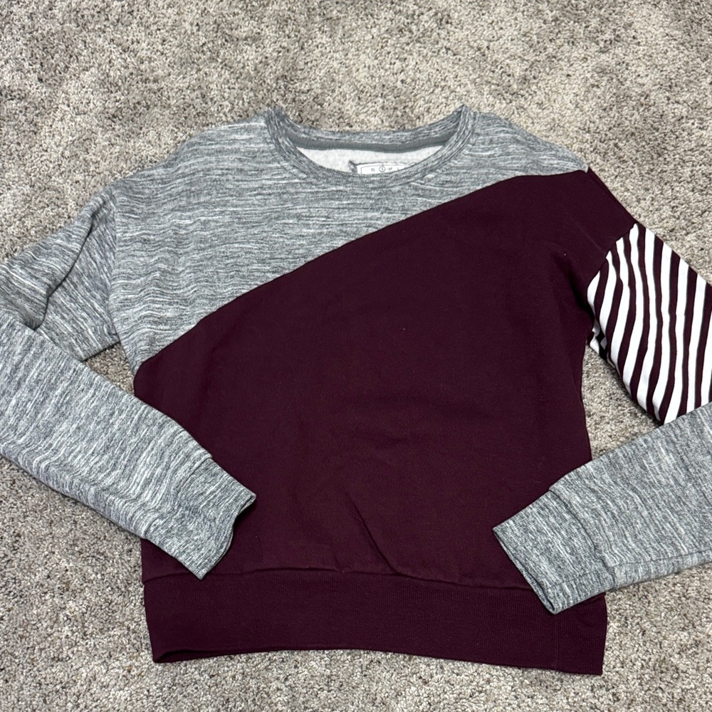 Reflex Two-Tone Marled Gray and Burgundy Sweatshirt with Striped Sleeve